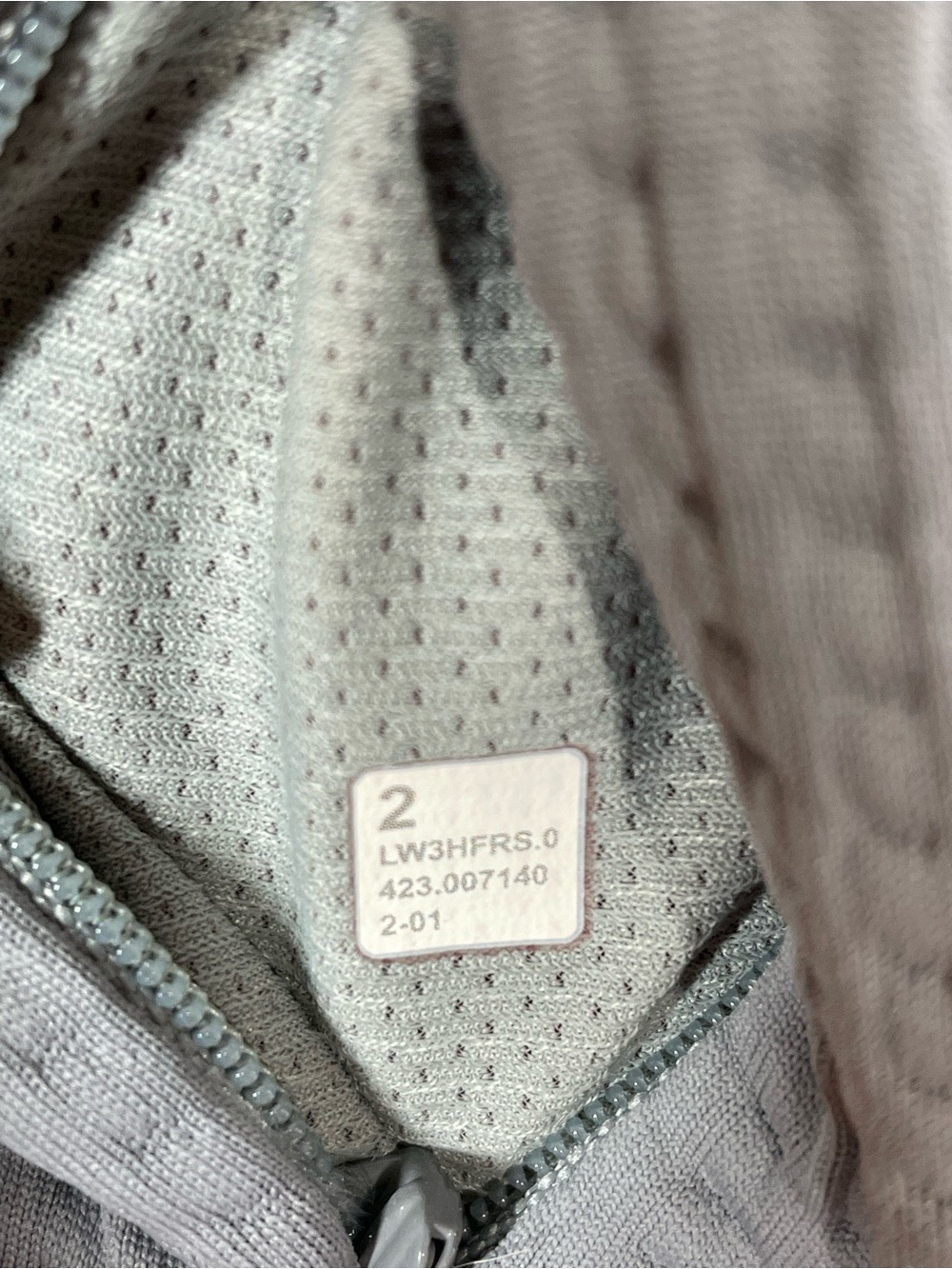 Lululemon Waffleknit Textured Pullover Gray Size 2 Athleisure Minimalist Sweater - Picture 4 of 14